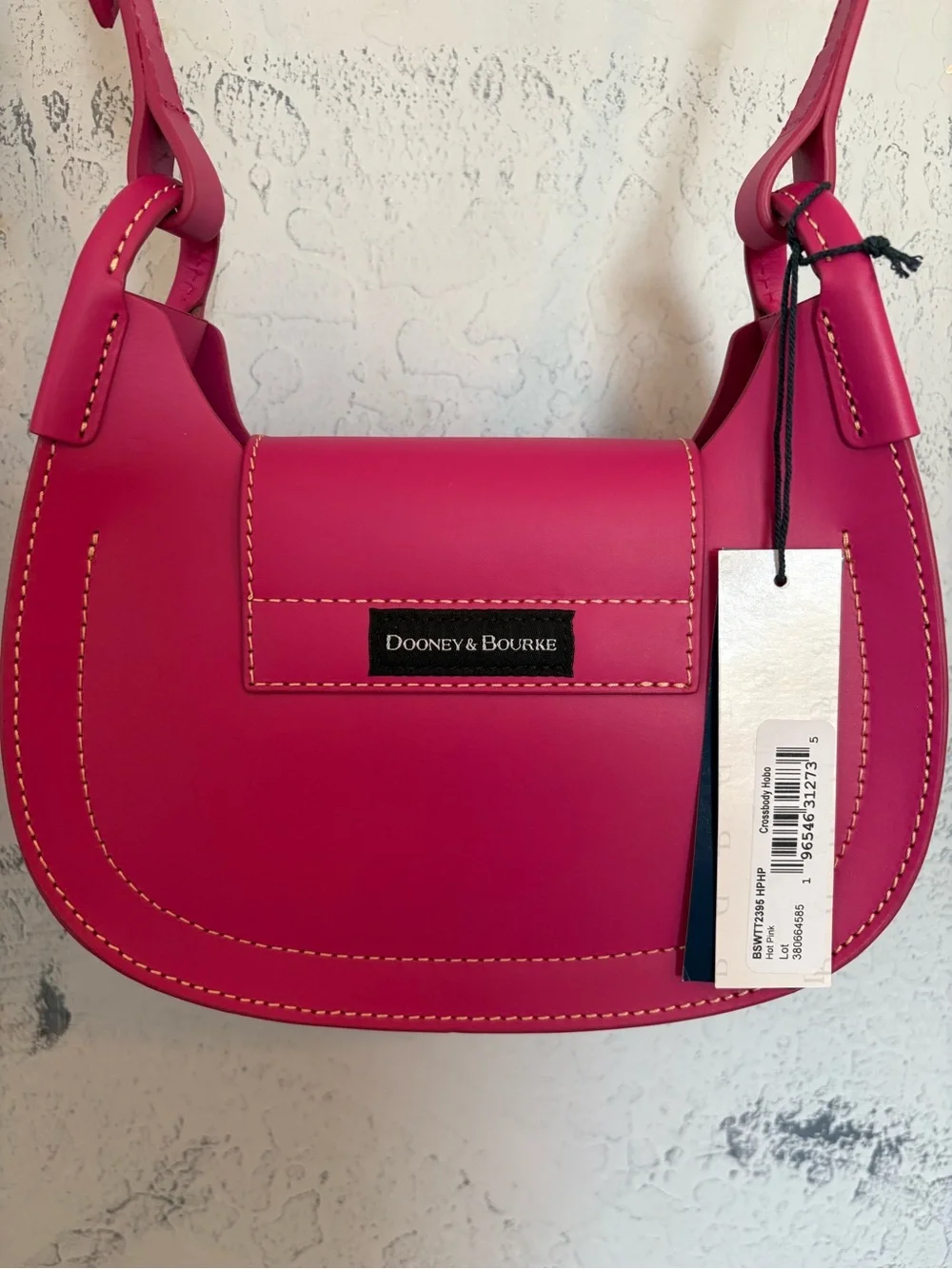 Dooney & Bourke compact dooney